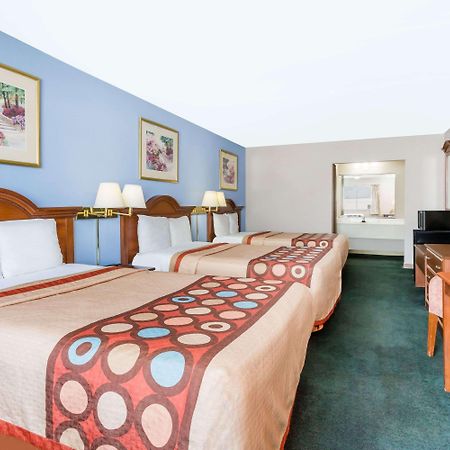 Super 8 By Wyndham Greensboro Zewnętrze zdjęcie