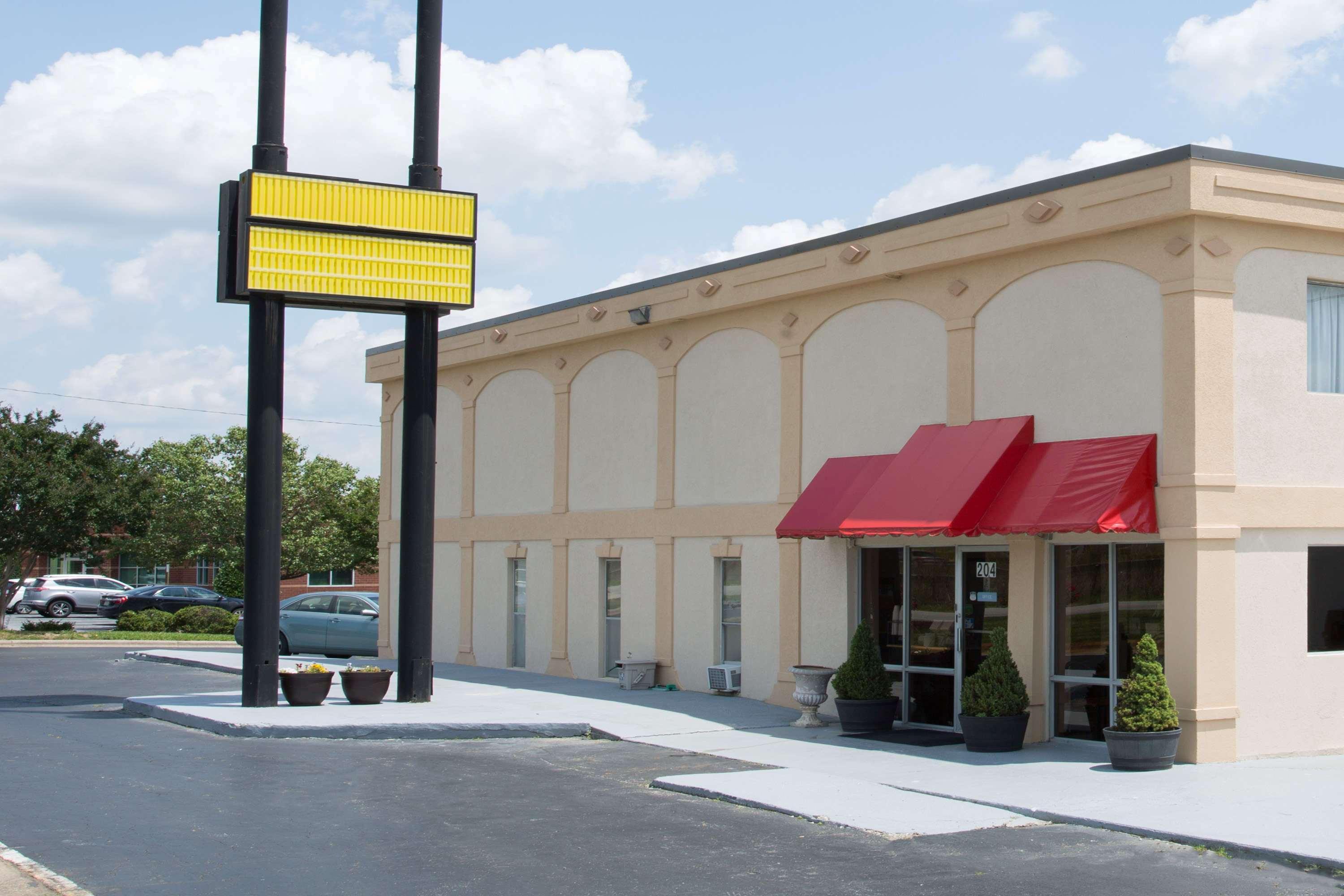 Super 8 By Wyndham Greensboro Zewnętrze zdjęcie
