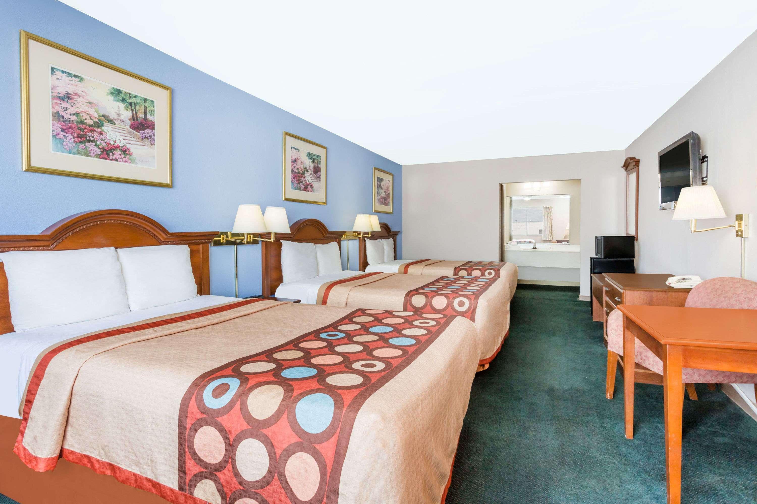 Super 8 By Wyndham Greensboro Zewnętrze zdjęcie