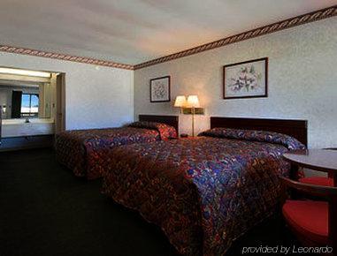 Super 8 By Wyndham Greensboro Zewnętrze zdjęcie